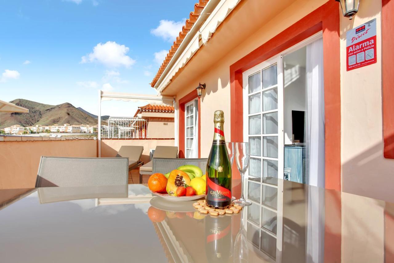 Top Floor, Sea View, Huge Terrace, Heated Pool, Garage Los Cristianos  Exterior foto